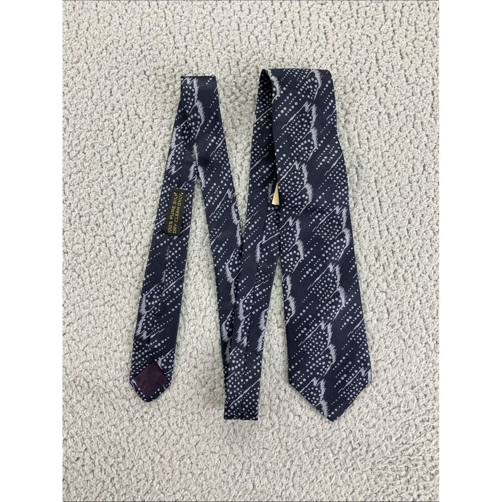 Giorgio Armani Silk Tie Navy Blue Abstract Dot Pattern Designer Necktie